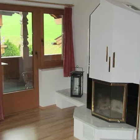 Apartment Roman Paasch